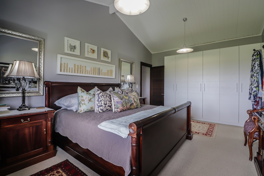 5 Bedroom Property for Sale in Oubaai Western Cape